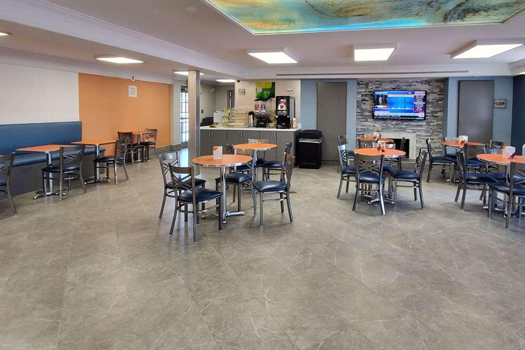 Quality Inn هامبتون المطعم الصورة