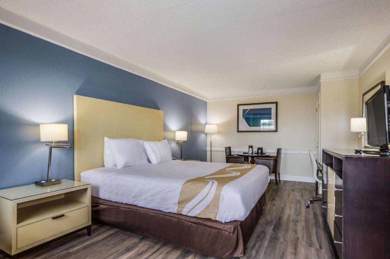 Quality Inn هامبتون المظهر الخارجي الصورة