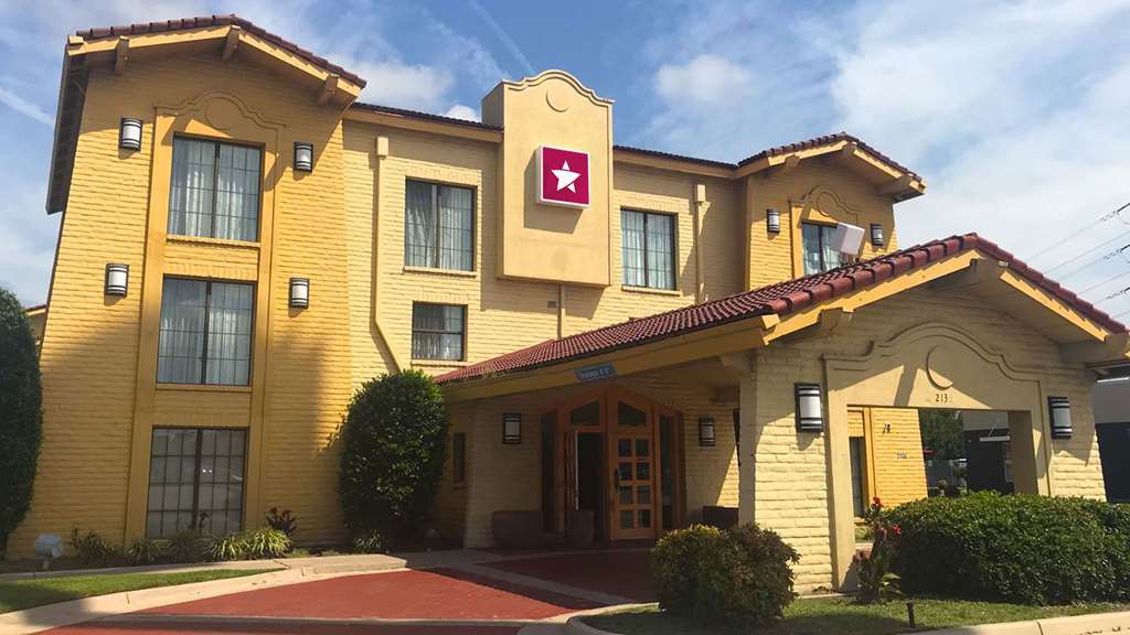 Quality Inn هامبتون المظهر الخارجي الصورة